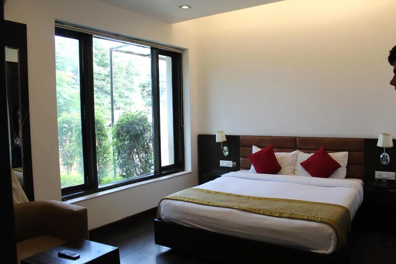 Hotel De Luxe Gurgaon India