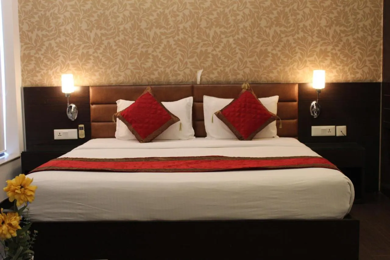 **  Hotel De Luxe Gurgaon India
