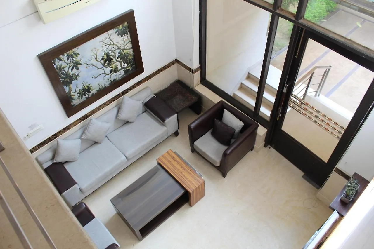 Hotel De Luxe Gurgaon